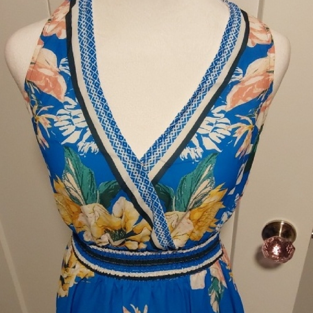 Floral Dress - Picture 2 of 7